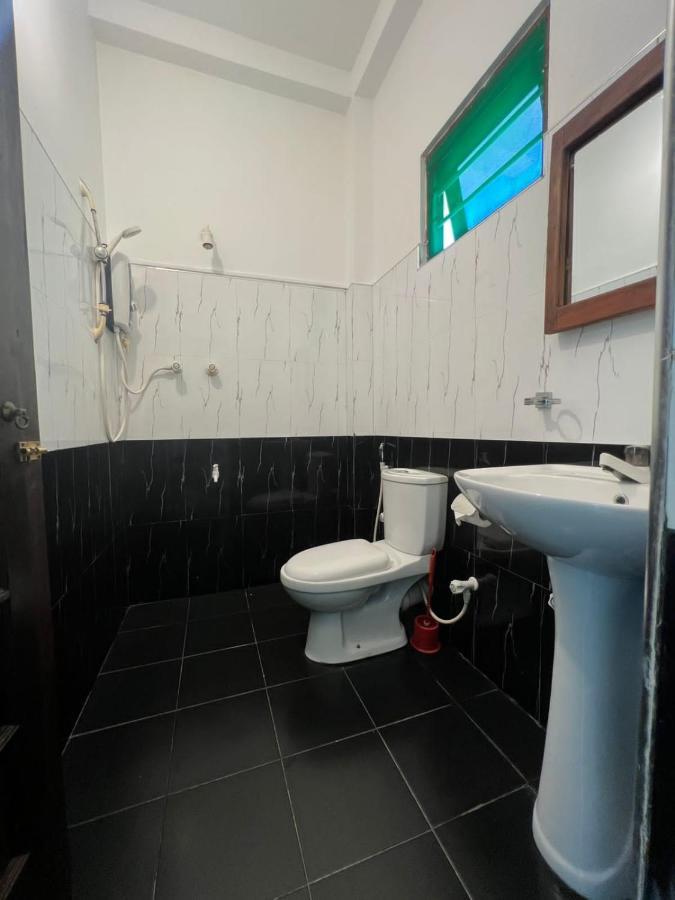 Hotel Pineapple Surf Ahangama Zewnętrze zdjęcie