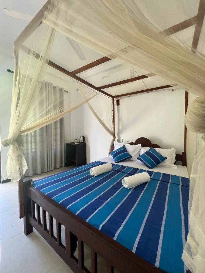 Hotel Pineapple Surf Ahangama Zewnętrze zdjęcie