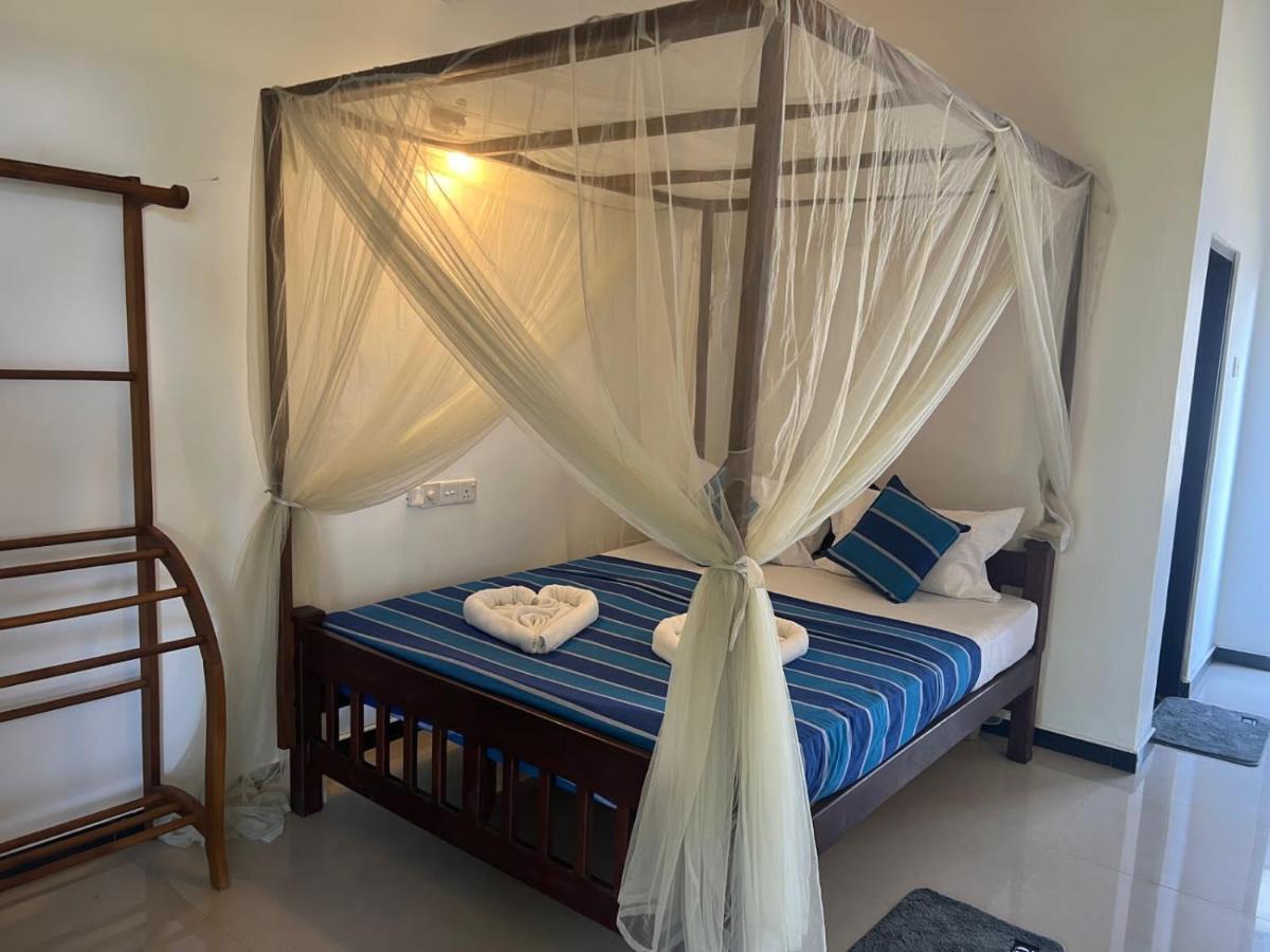 Hotel Pineapple Surf Ahangama Zewnętrze zdjęcie