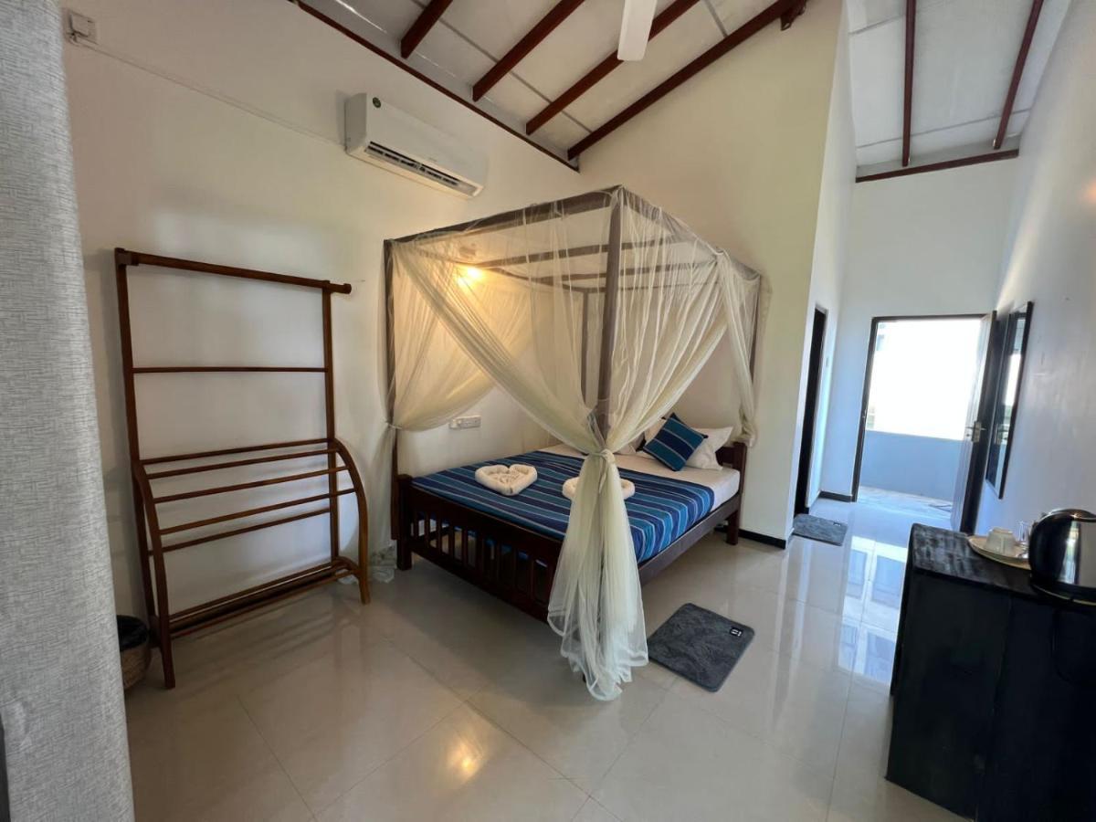 Hotel Pineapple Surf Ahangama Zewnętrze zdjęcie
