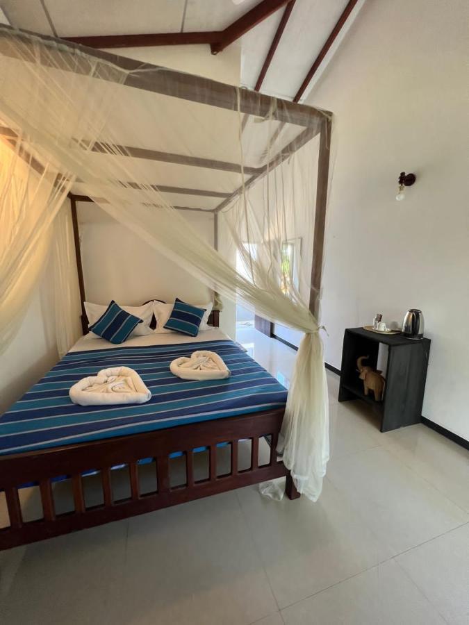 Hotel Pineapple Surf Ahangama Zewnętrze zdjęcie