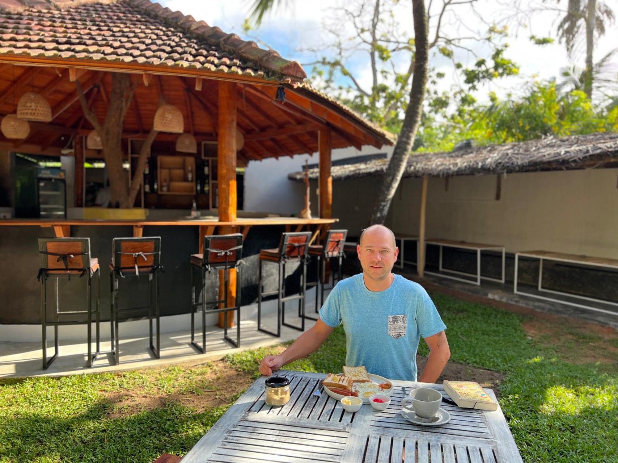 Hotel Pineapple Surf Ahangama Zewnętrze zdjęcie
